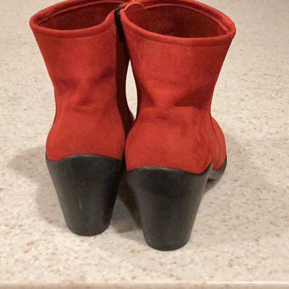 Arche red booties. - Picture 5 of 11